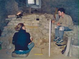 Archäologische Krypta im Sommer 2003